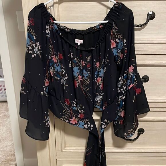 Parker Tops - Parker Off shoulder blouse 